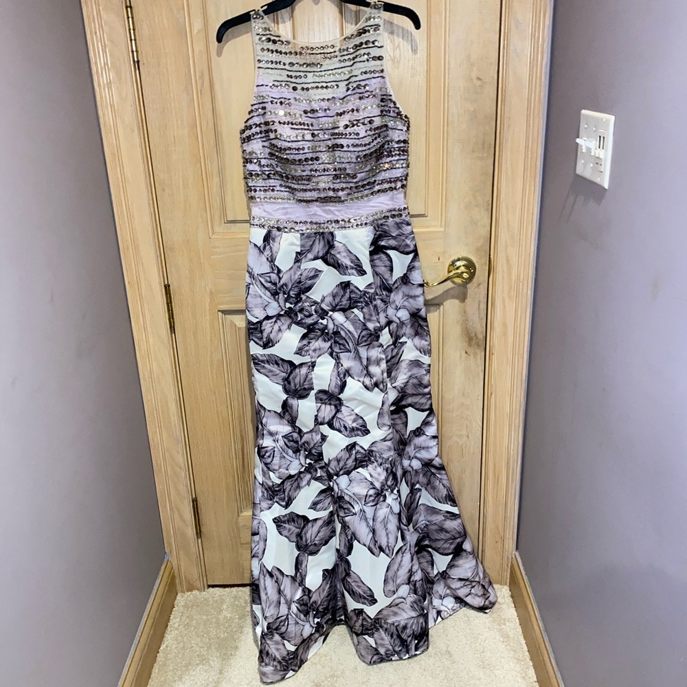 Floral wedding dress